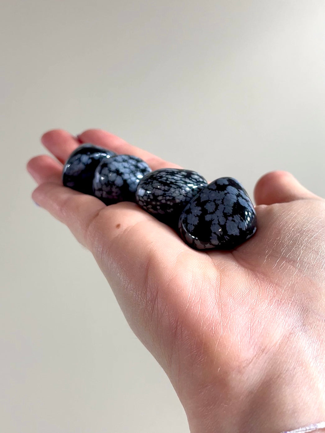 Pierre roulée Obsidienne Neige