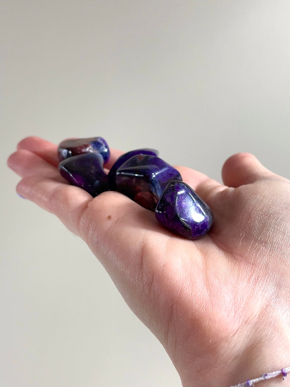 Pierre roulée Sugilite