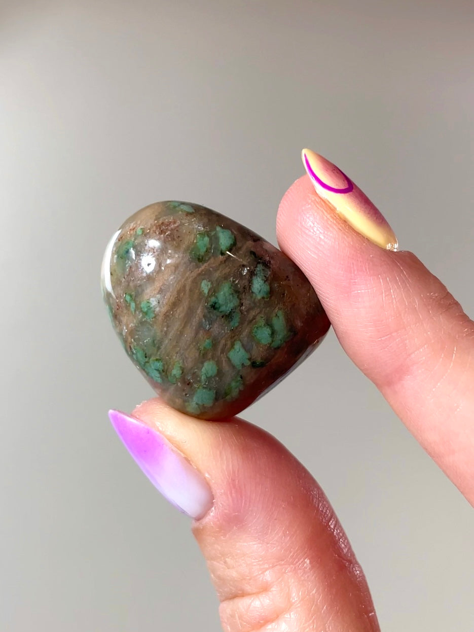 Pierre roulée Nundérite