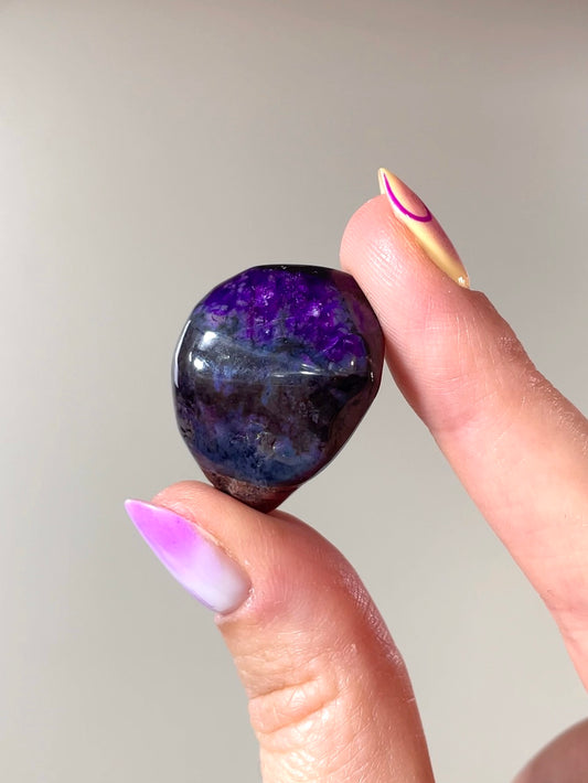 Pierre roulée Sugilite