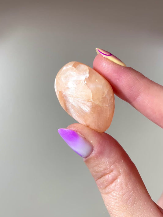 Pierre roulée Stilbite